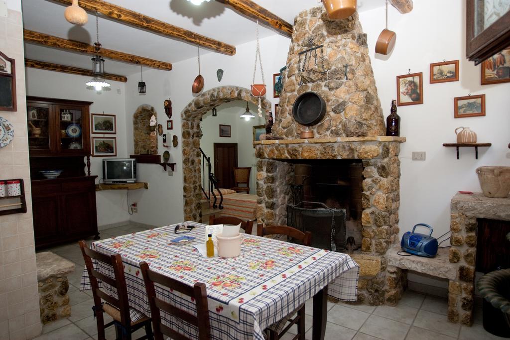 Il Casale Delle Principesse Villa Mattinata Luaran gambar