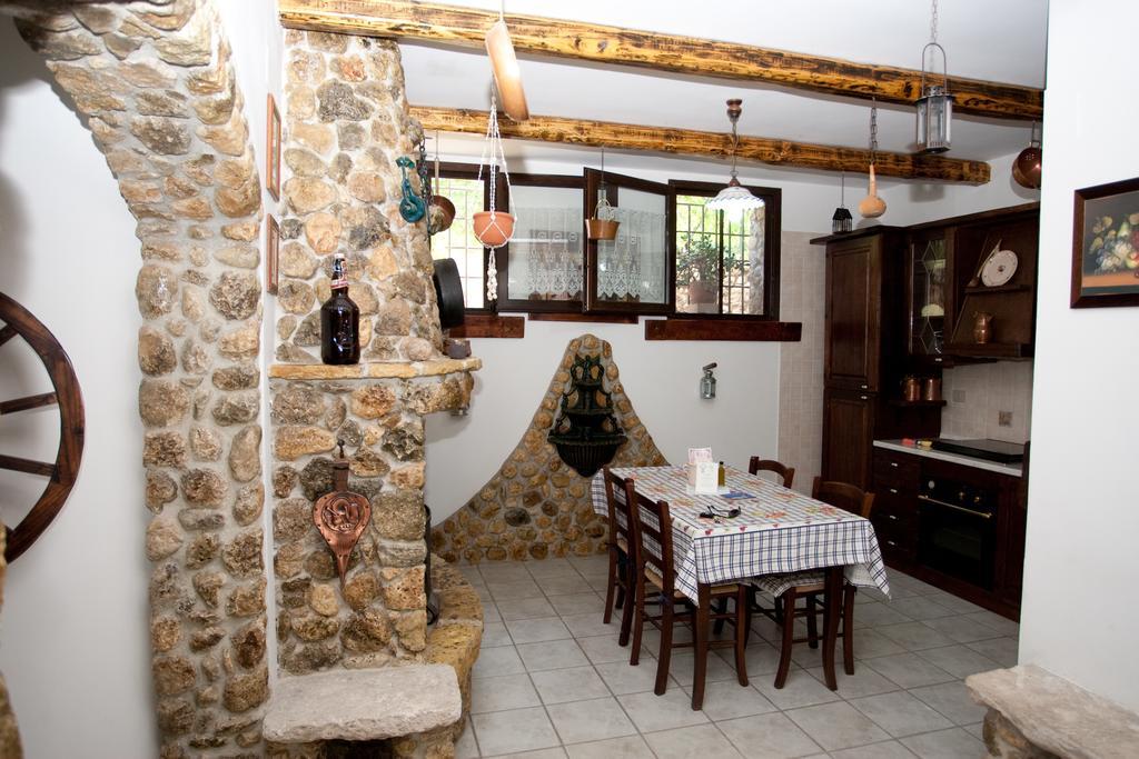 Il Casale Delle Principesse Villa Mattinata Luaran gambar